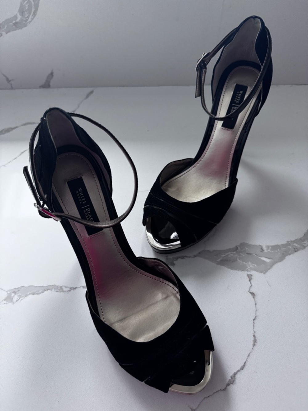 White House Black Market Viviana Black Size 8 Heels